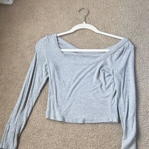 Women's Light Gray Long Sleeve Scoop Neck Top